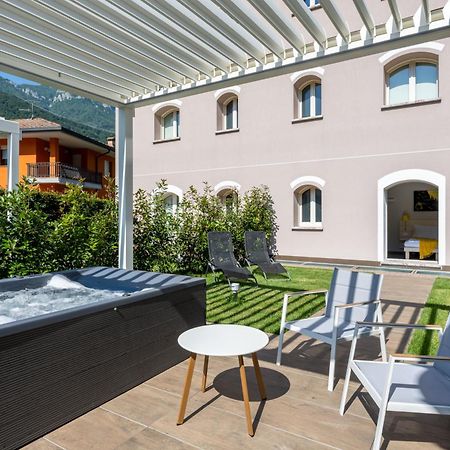 Bianco Hotel Primaluna Екстериор снимка