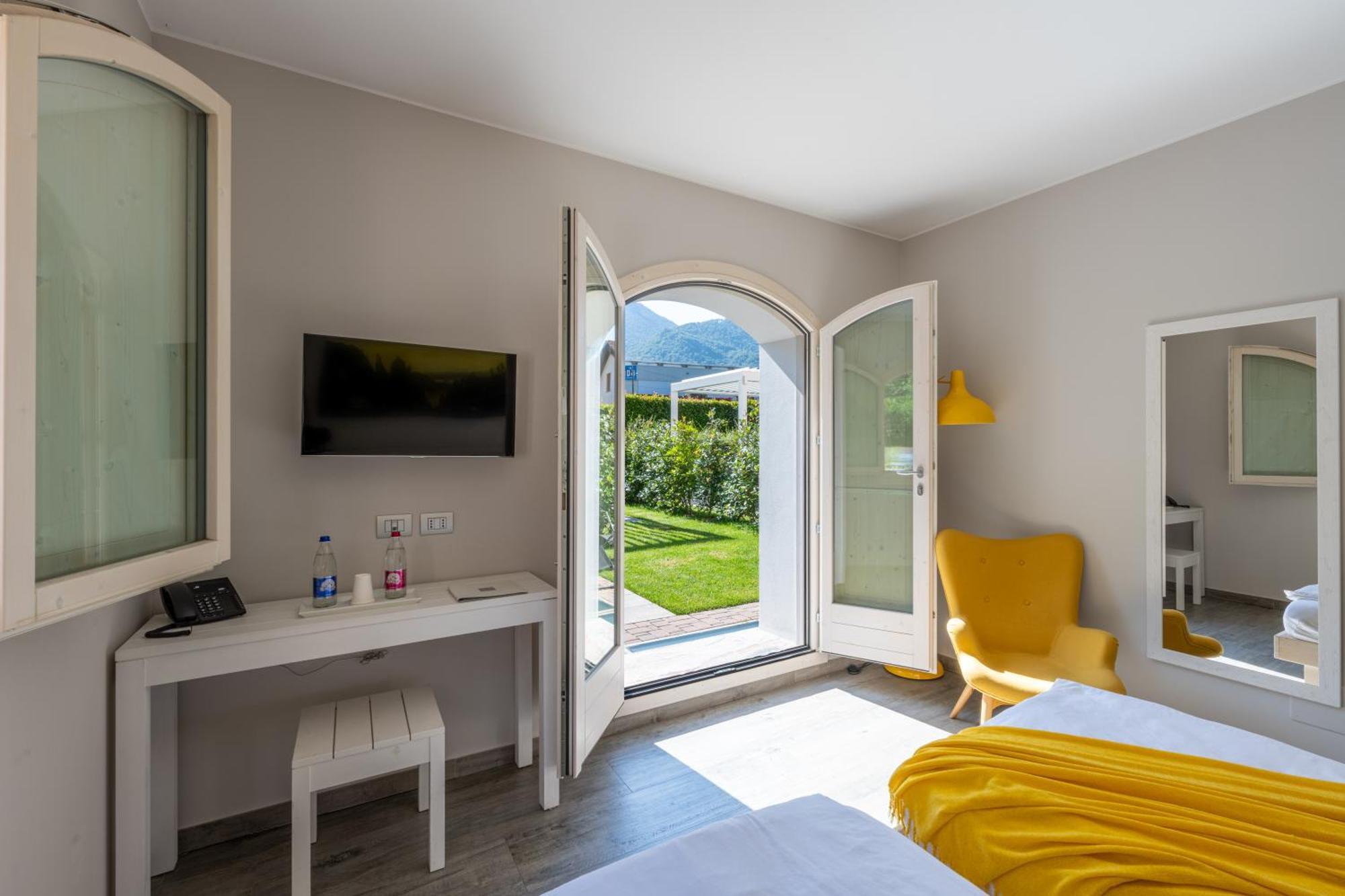 Bianco Hotel Primaluna Екстериор снимка