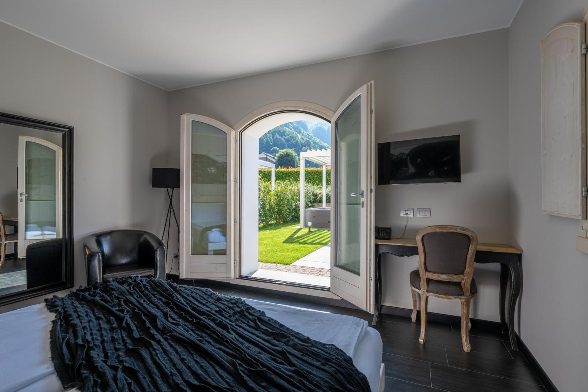 Bianco Hotel Primaluna Екстериор снимка