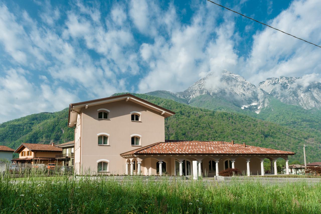 Bianco Hotel Primaluna Екстериор снимка
